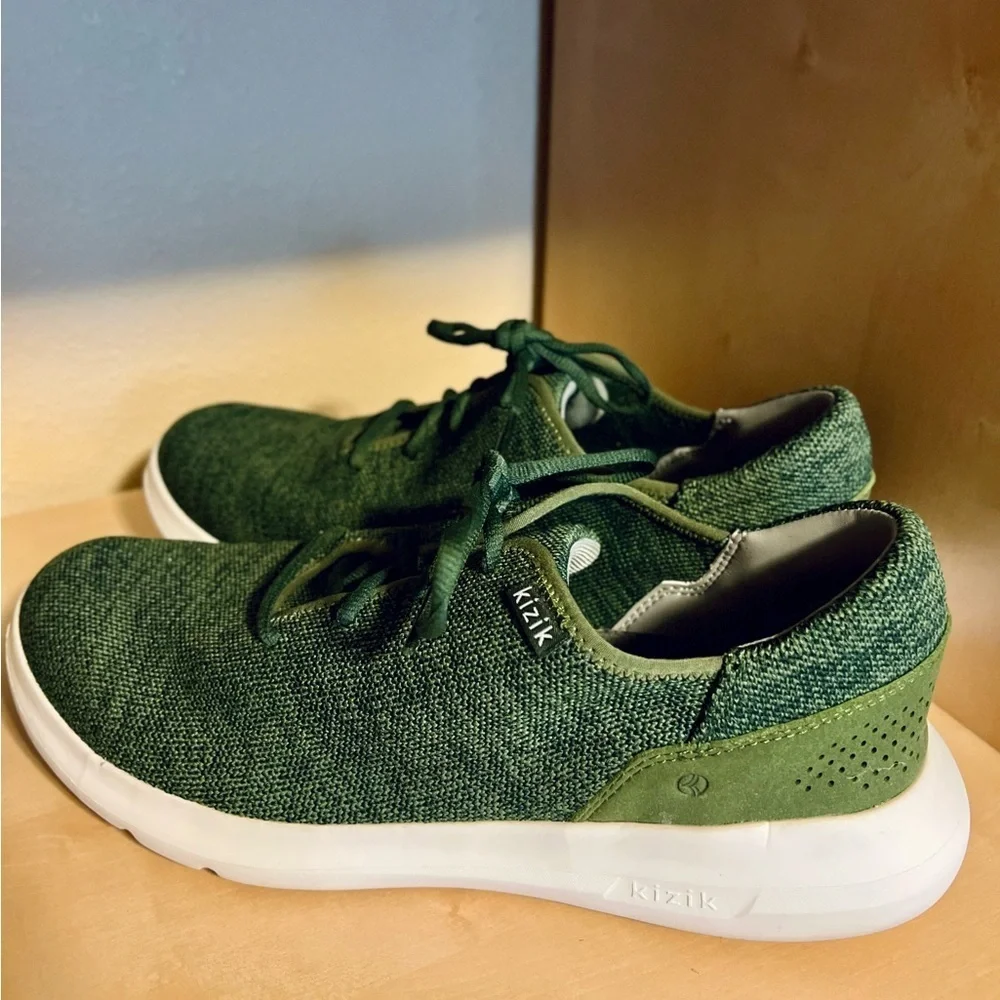 Kizik Green Slip-On Madrid Sneakers size men’s 10 women’s 11.5